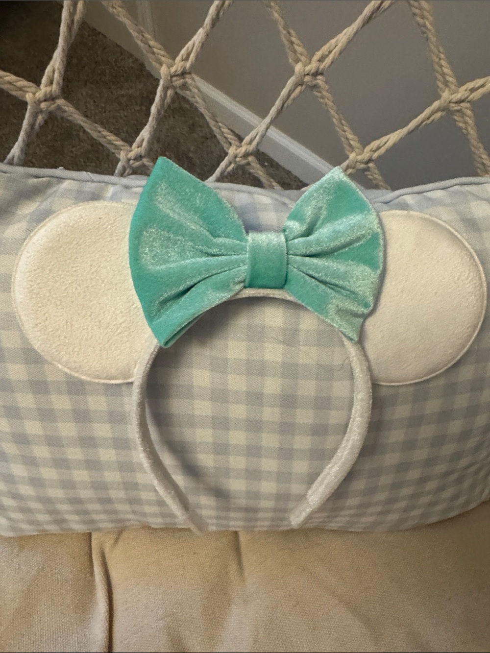 Minnie ears, mint bow